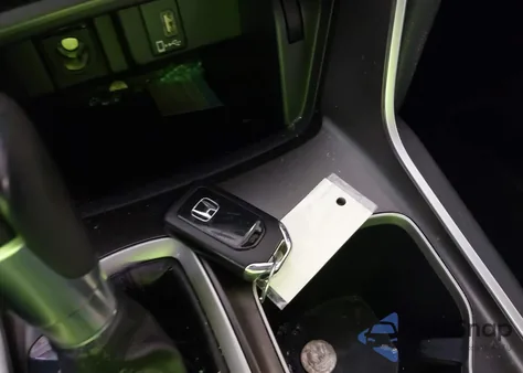 2018 Honda Accord Sport z USA, uszkodzony, nr VIN 1HGCV1F30JA250857